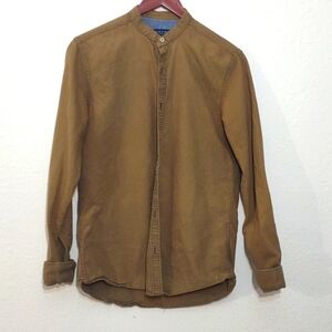 USED ZARA MAN RELAXED FIT SIZE S COLOR ARMY GREEN HAS SNAG HAS WHITE PAINT STAIN